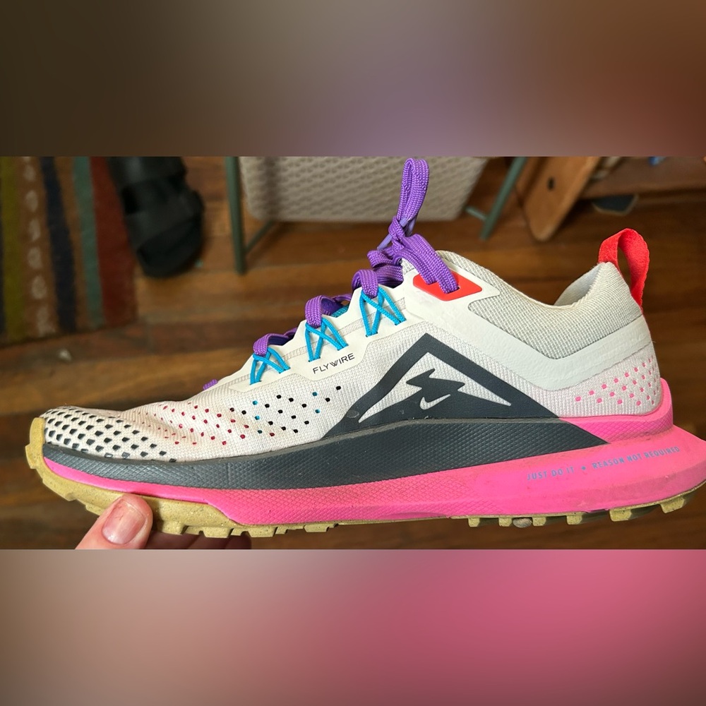 Nike Women's Pegasus 4 Trail Running Shoes - 8 - Picture 2 of 10